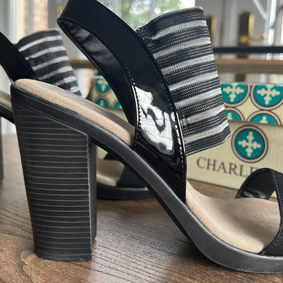 Charleston shoe company, Tribeca black mesh sandals, size 8 - Picture 7 of 9